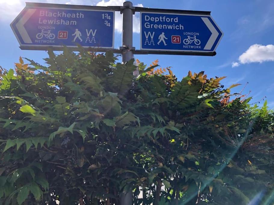 Morden Flat Close To Dlr Station With Free Parking Londres Extérieur photo